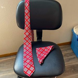 Mens Tie/Handkerchief Set 🤩